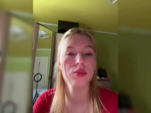 Advaya on BongaCams 