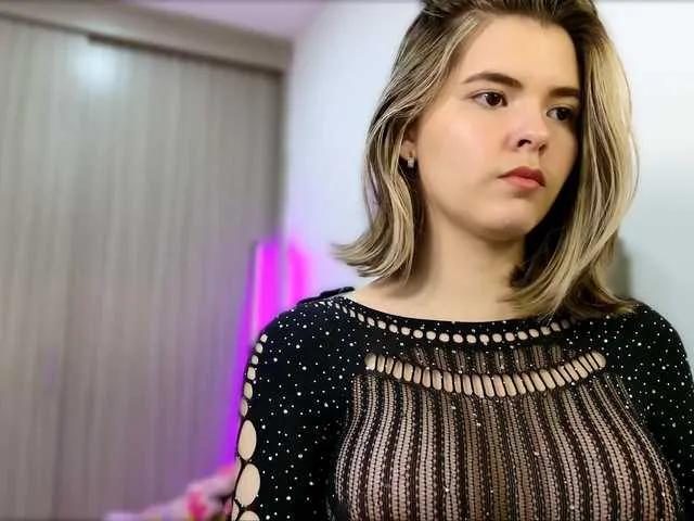Alexa-Camm on BongaCams