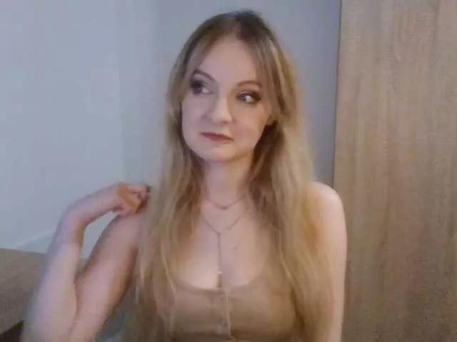 AlmaNatural on BongaCams 