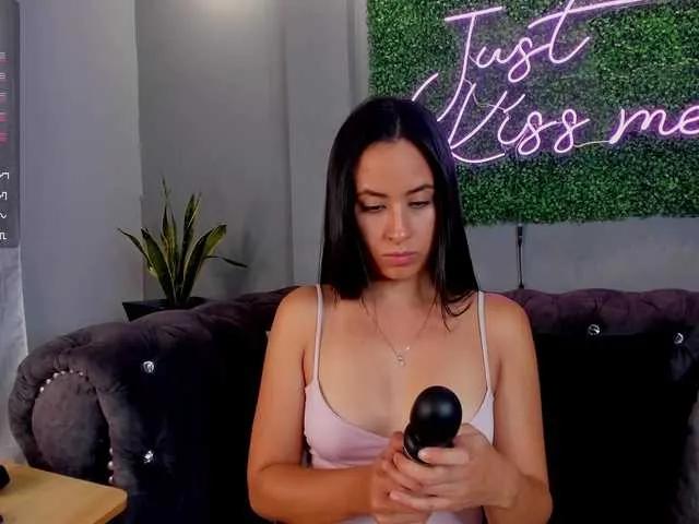amyharlow on BongaCams