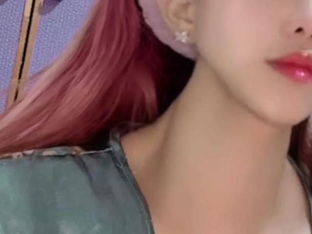analickme99 on BongaCams 