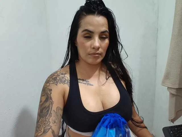 ashleyxx20 on BongaCams