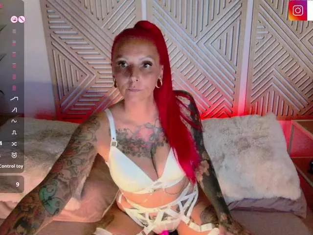 AvaAnn on BongaCams 