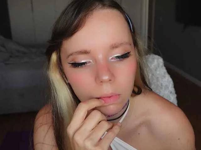AyraLust on BongaCams