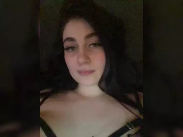 BabyMilia717 on BongaCams 