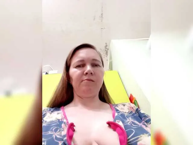 Elena565-1 on BongaCams 
