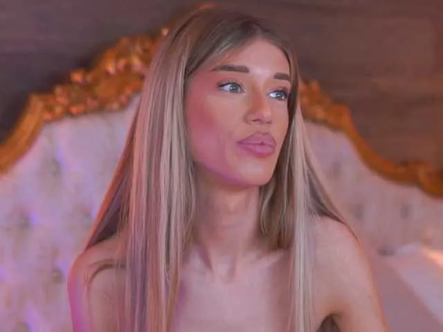 EllieRedd —  What Turns Me On
Confident men, deep eye contact, teasing words, and generous tips make me wet. I love when someone takes their time and builds the tension slowly. Respect and seduction always get the best out of me 