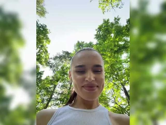 Enchantix on BongaCams