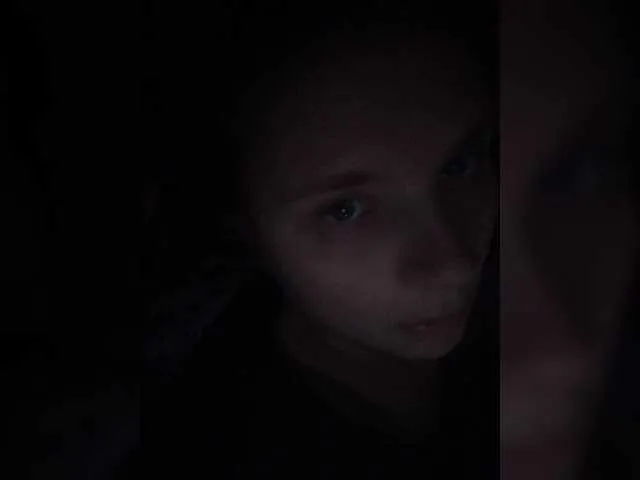 esterjohns on BongaCams 