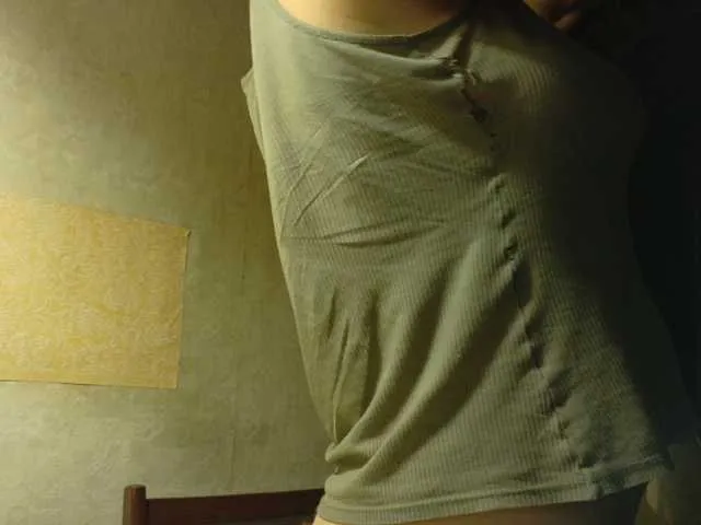 esterjohns on BongaCams 