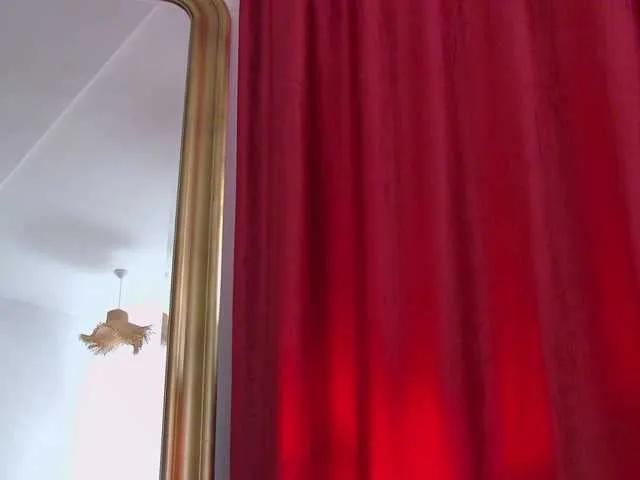 Foxxxy-MILF on BongaCams 
