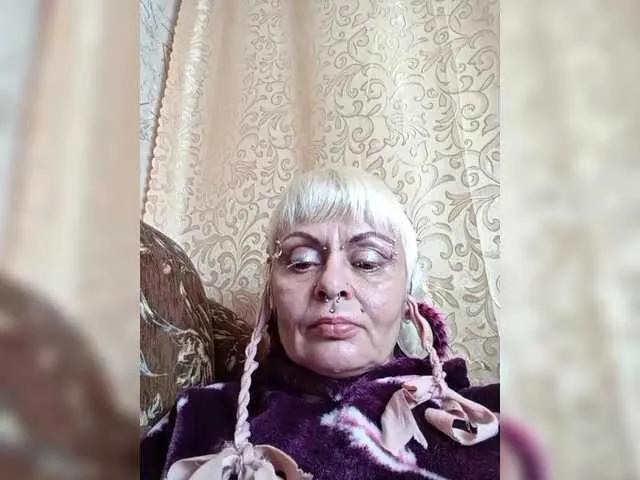 GardenerofIllusions on BongaCams
