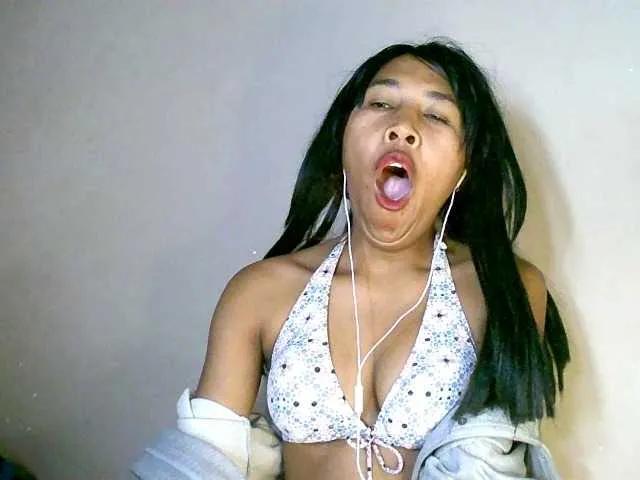 HelenGLOW on BongaCams 
