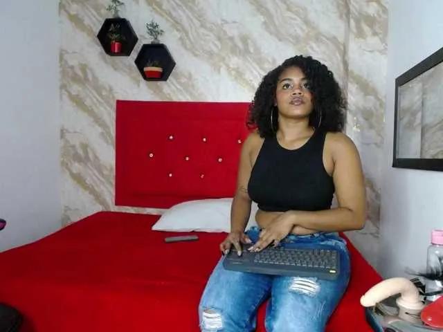 Issa-love on BongaCams