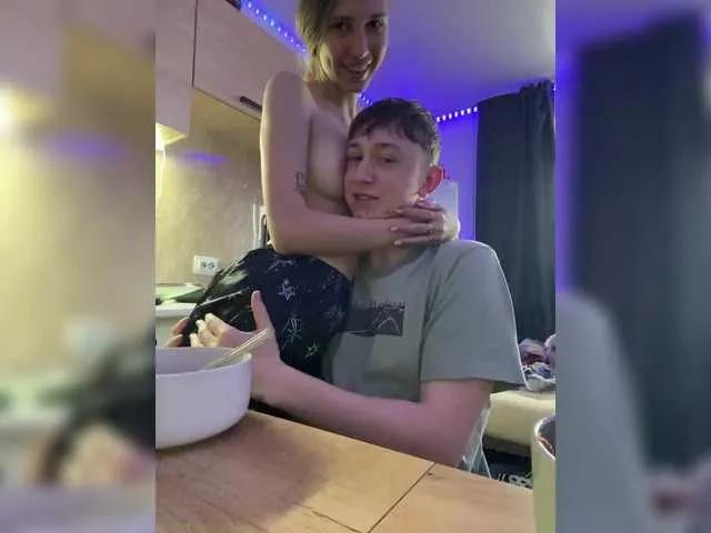 LinaTwins on BongaCams