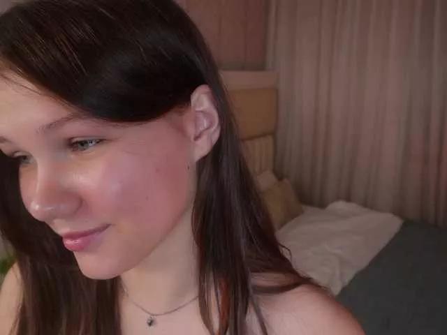 Little-Lola07 on BongaCams 