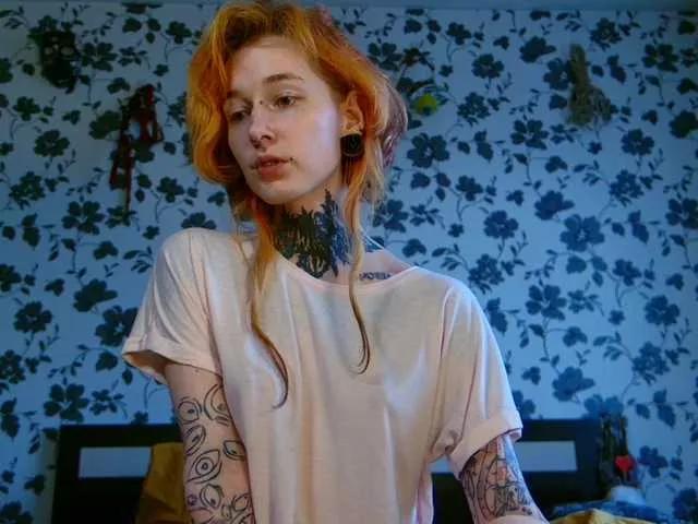 LittleSpaceMouse- on BongaCams 