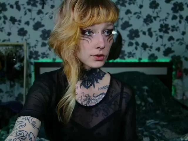 LittleSpaceMouse- on BongaCams 