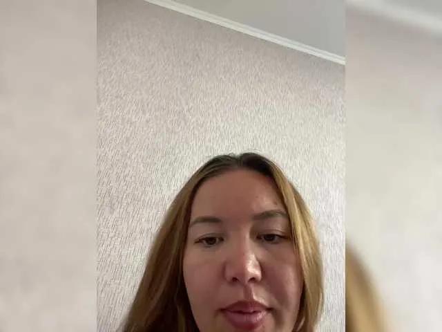 LynnMonica on BongaCams 