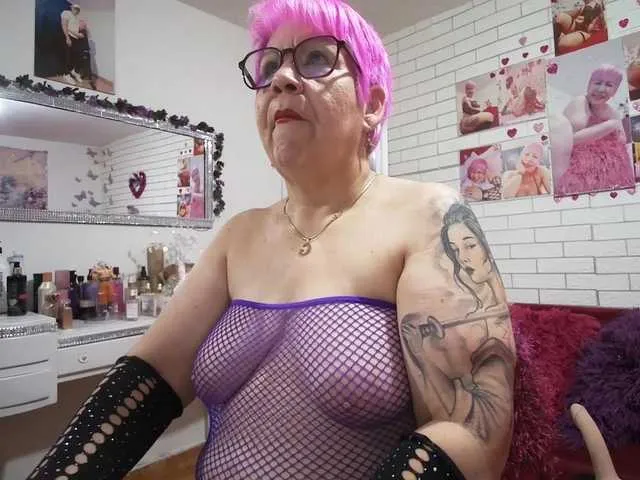 Maturerose3 on BongaCams