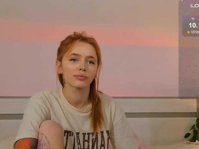 MissRedFox on BongaCams 