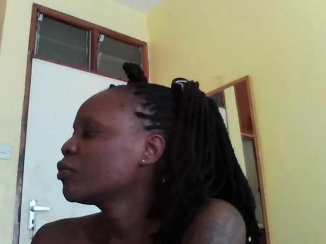 Princessmiles on BongaCams