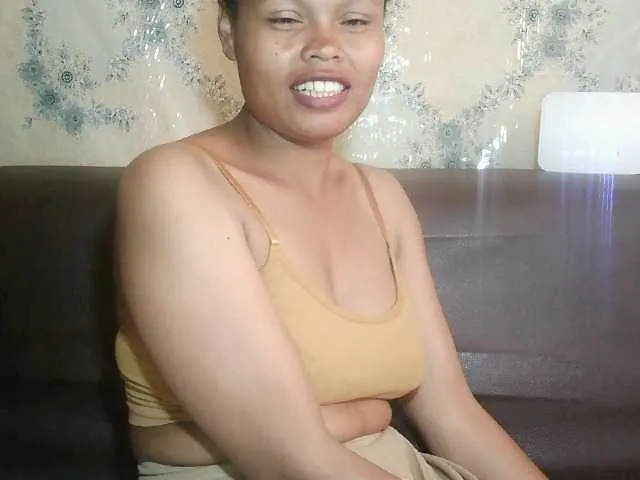 Pussy01lips on BongaCams 