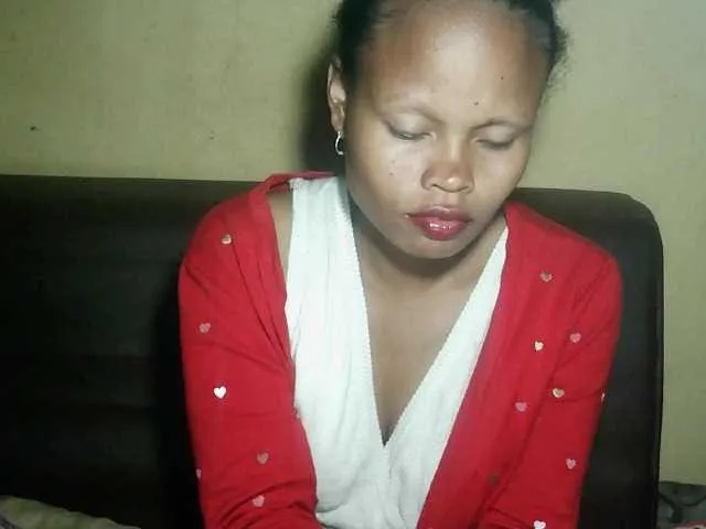 Pussy01lips on BongaCams 