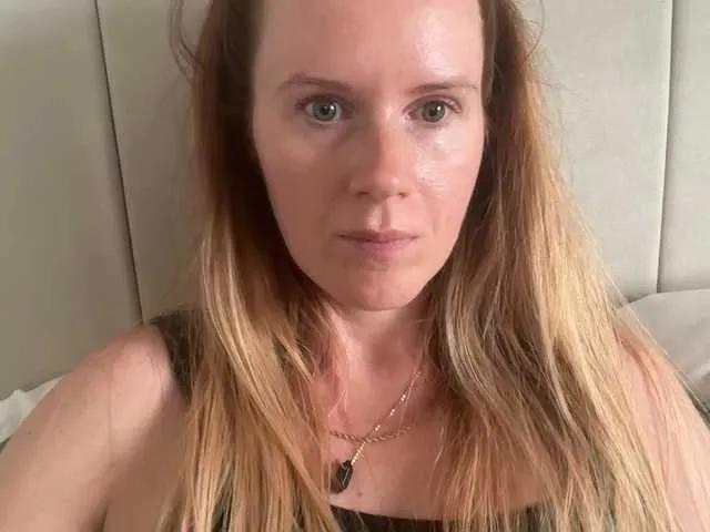 REDHEADROSIE on BongaCams