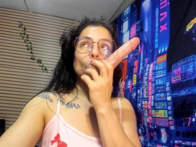 rosse2504 on BongaCams 