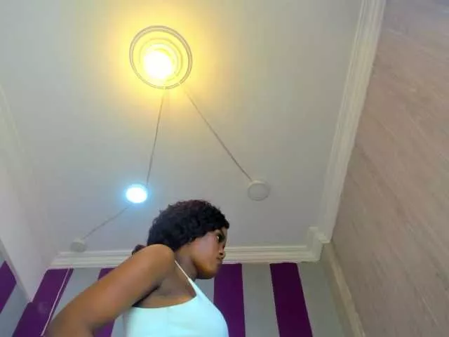 SashaLuxx on BongaCams 