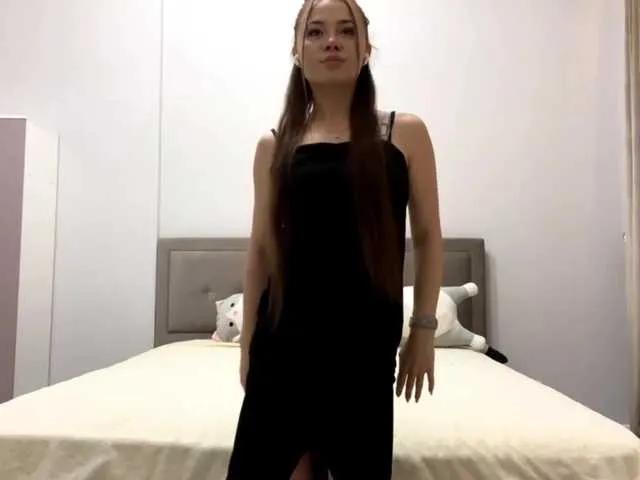 ScarletGlow on BongaCams