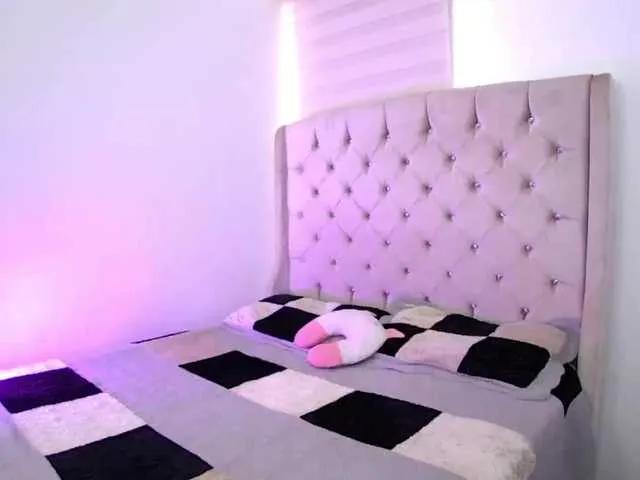sofirousel on BongaCams