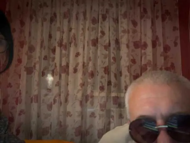 StellarTeam — Men who have something to offer to girl: kisses, touches, gifts