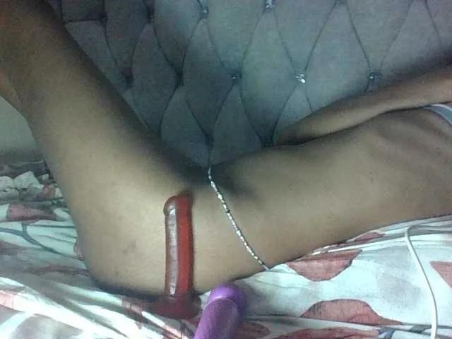 Sweet-Iddah on BongaCams