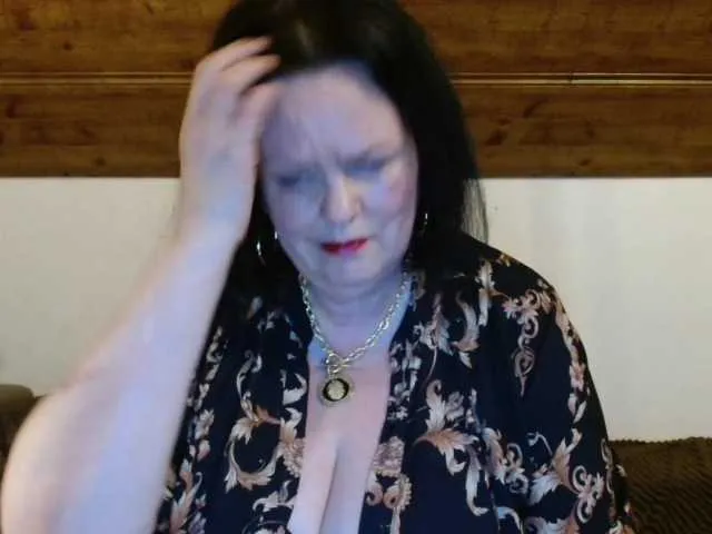 TiffanyAmore on BongaCams 