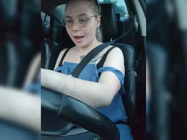 YourFunnyBlondiee on BongaCams