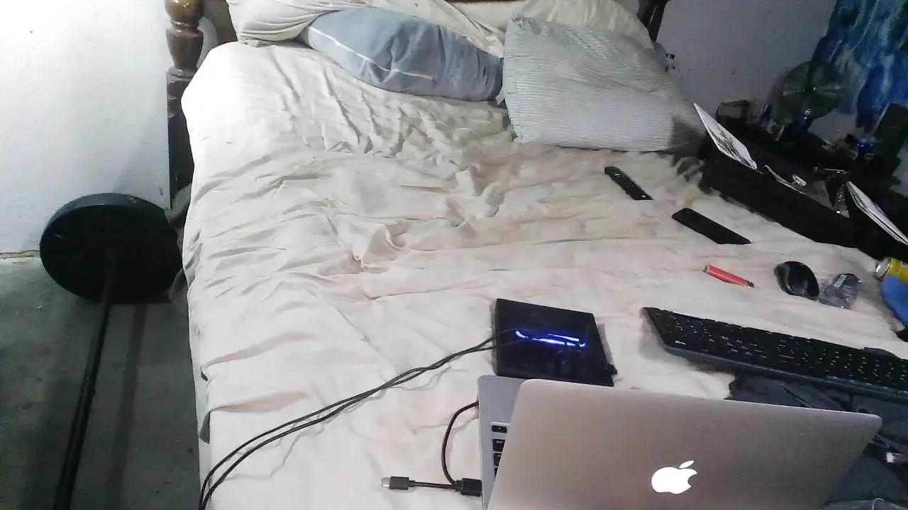 mrkoter on Cam4