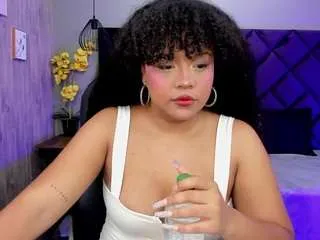 aisha-evanss — Dance naked [150 tokens remaining]