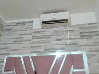 alana-roos on CamSoda 