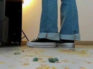 alma-fenix on CamSoda 