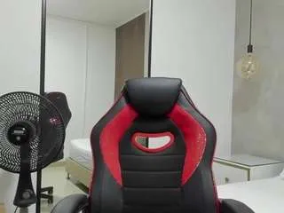 alma-fenix on CamSoda 