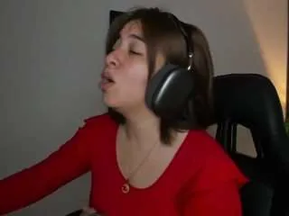 alma-fenix on CamSoda 