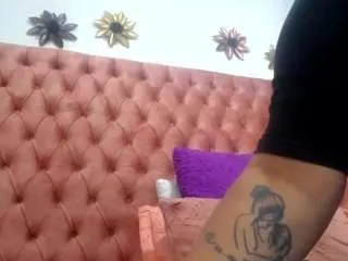 ana-bullock on CamSoda 