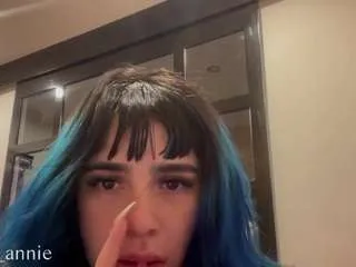 annie-snow on CamSoda 