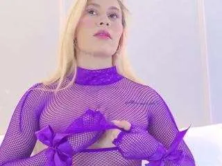 ariana-sweet on CamSoda 