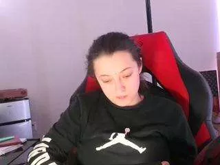 bambi8113 on CamSoda 