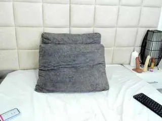 crysttall on CamSoda