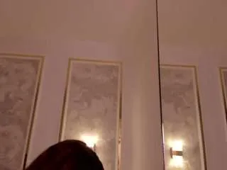 doll-eyees on CamSoda 