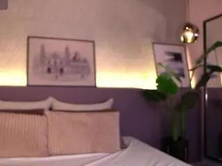 ellediane on CamSoda 